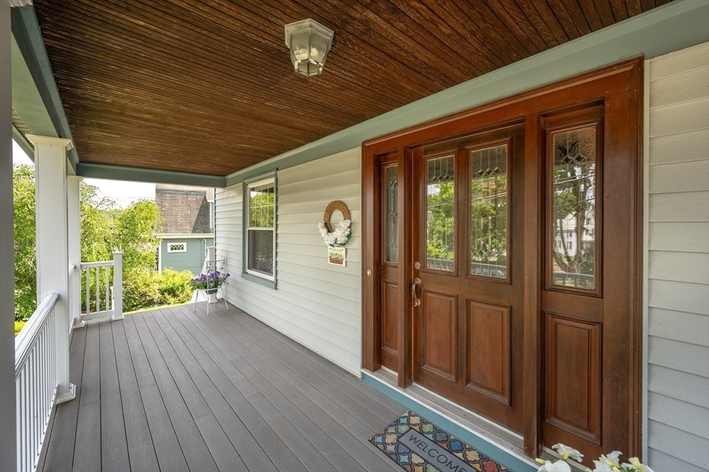6 Buttonwood Lane