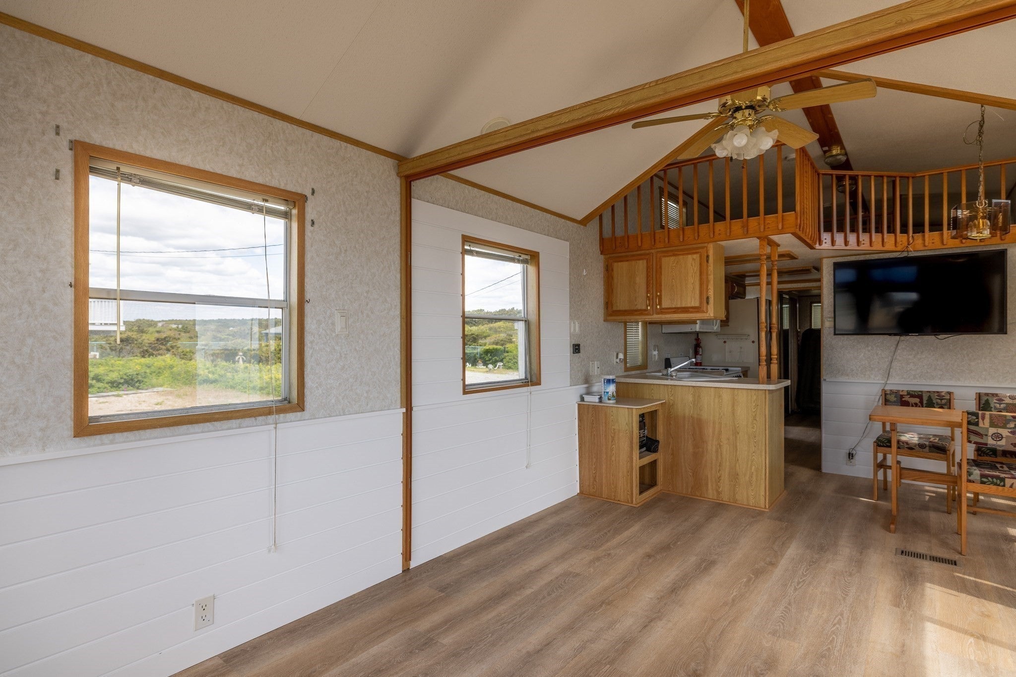 238/242 East Beach Rd