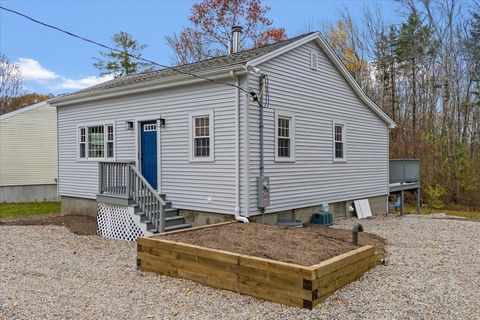 102 Leon Ct Hanson MA 02341