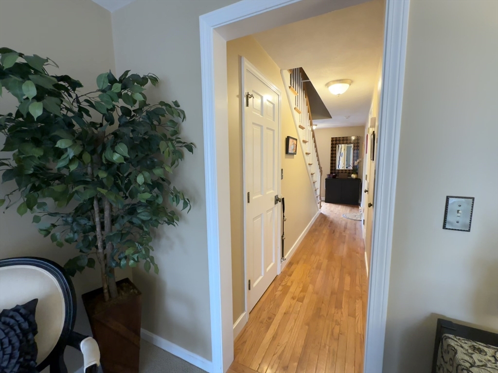 Medfield, Massachusetts 02052, United States, 2 Bedrooms Bedrooms, ,2 BathroomsBathrooms,Residential,Active,103416