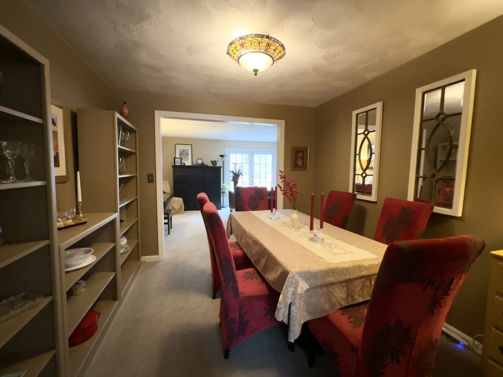 Medfield, Massachusetts 02052, United States, 2 Bedrooms Bedrooms, ,2 BathroomsBathrooms,Residential,Active,103416