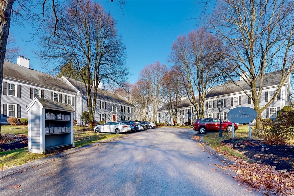 Medfield, Massachusetts 02052, United States, 2 Bedrooms Bedrooms, ,2 BathroomsBathrooms,Residential,Active,103416