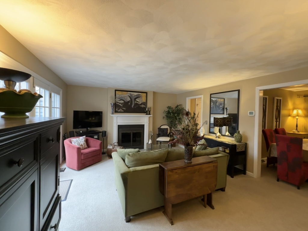 Medfield, Massachusetts 02052, United States, 2 Bedrooms Bedrooms, ,2 BathroomsBathrooms,Residential,Active,103416