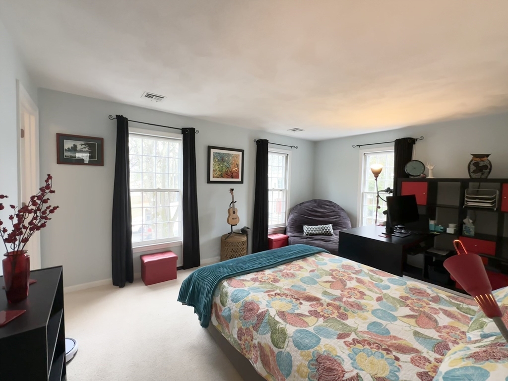 Medfield, Massachusetts 02052, United States, 2 Bedrooms Bedrooms, ,2 BathroomsBathrooms,Residential,Active,103416