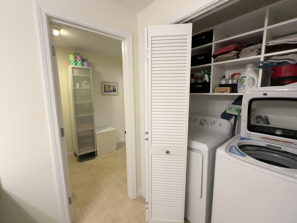 Medfield, Massachusetts 02052, United States, 2 Bedrooms Bedrooms, ,2 BathroomsBathrooms,Residential,Active,103416