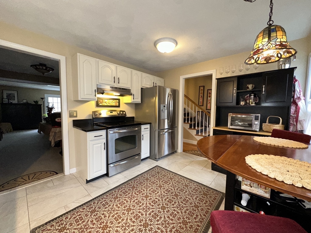 Medfield, Massachusetts 02052, United States, 2 Bedrooms Bedrooms, ,2 BathroomsBathrooms,Residential,Active,103416