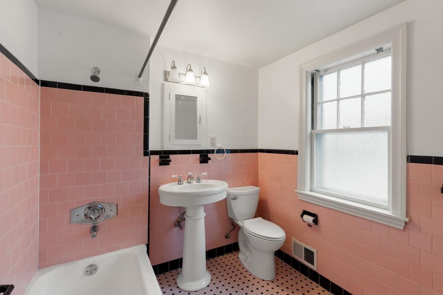 21 Wolcott Road #21, Lynn, MA Photo #23