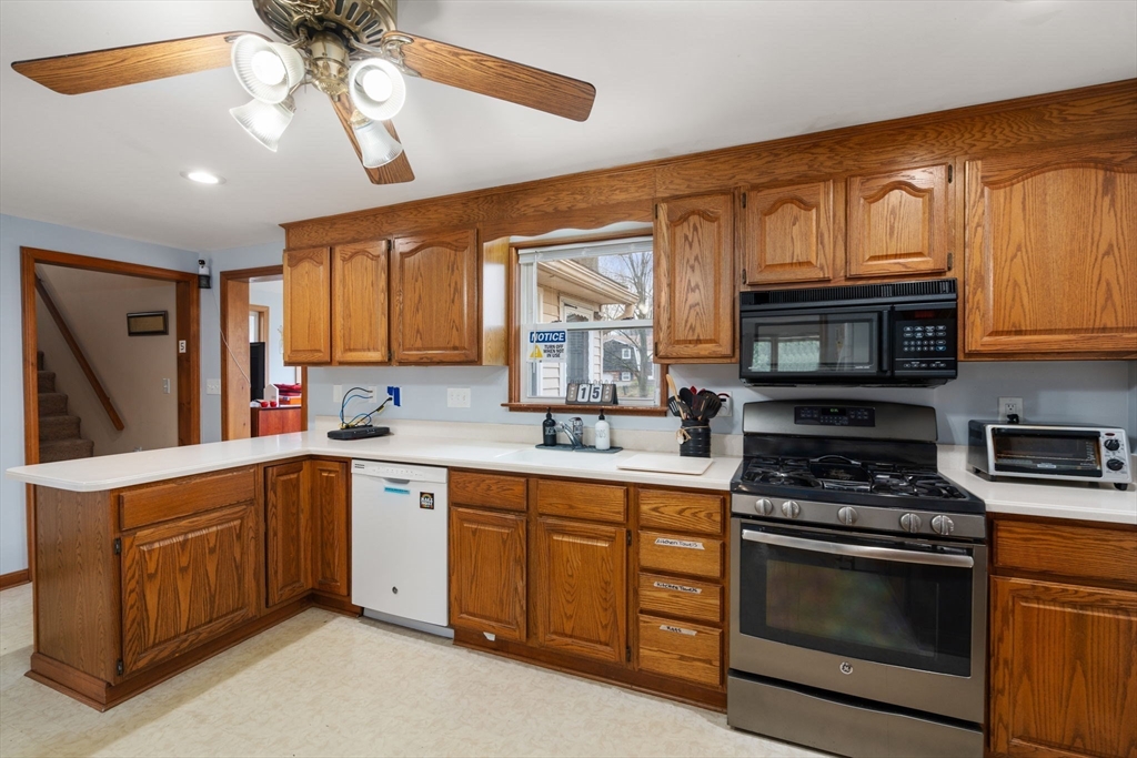 6 Broadview Rd
