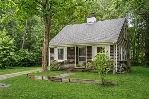 9 Captains Lane Mattapoisett MA 02739