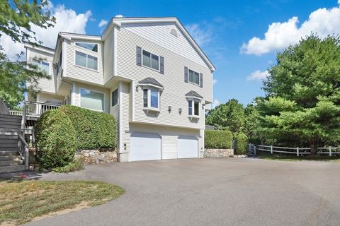 1303 Old Bridge Ln 1303 Bellingham MA 02019