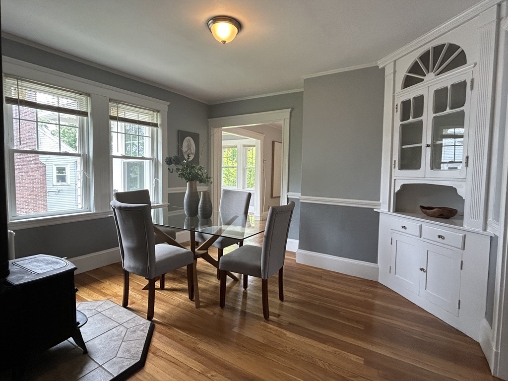 60-62 Cloverdale Rd 62