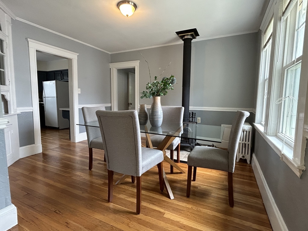 60-62 Cloverdale Rd 62