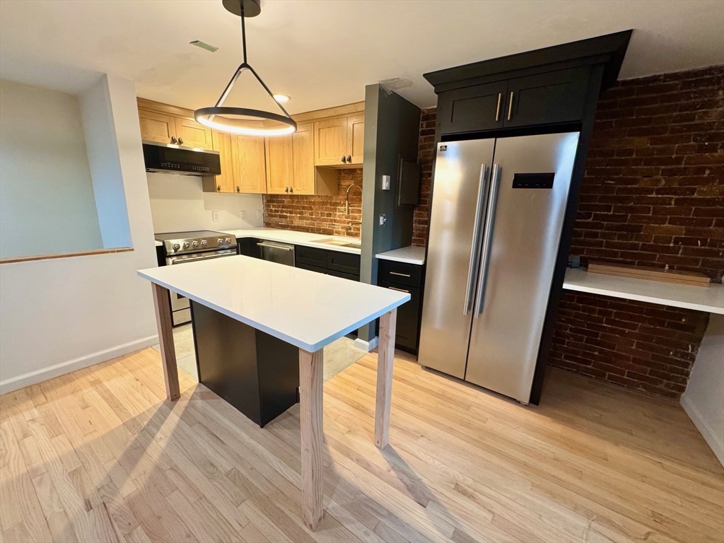191 West Canton 1