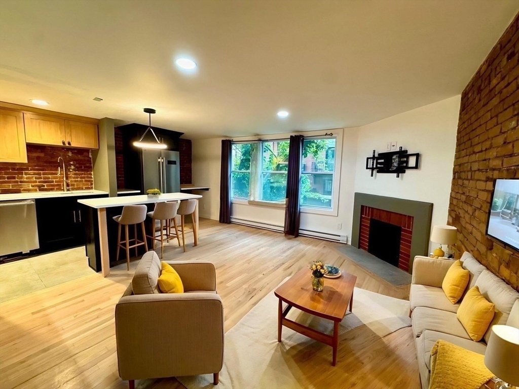 191 West Canton 1