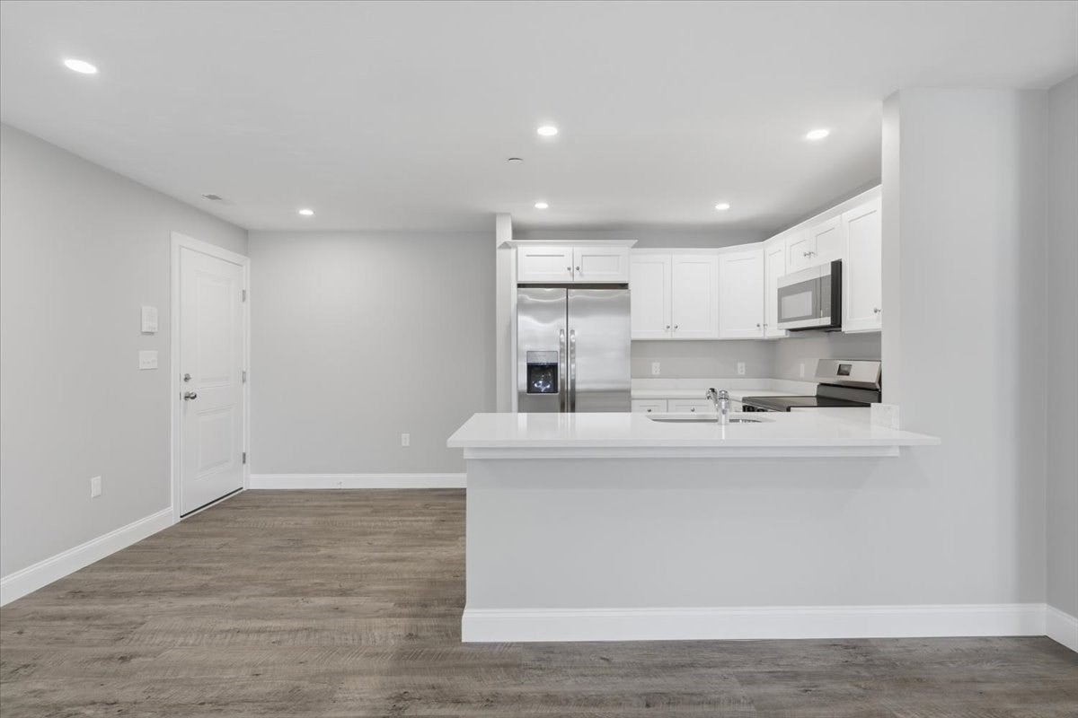 206 Central Street #A, Avon, MA, 206 Central Street #A, Avon, MA Photo #4