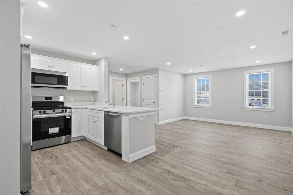 206 Central Street #A, Avon, MA, 206 Central Street #A, Avon, MA Photo #2