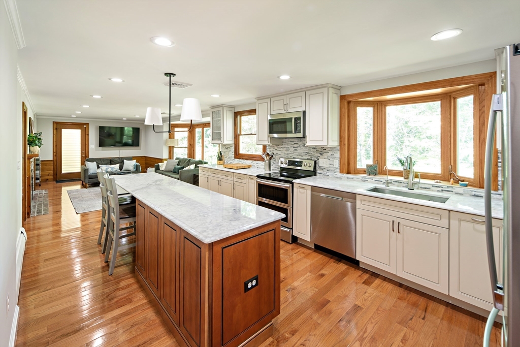 21 Highland Cir
