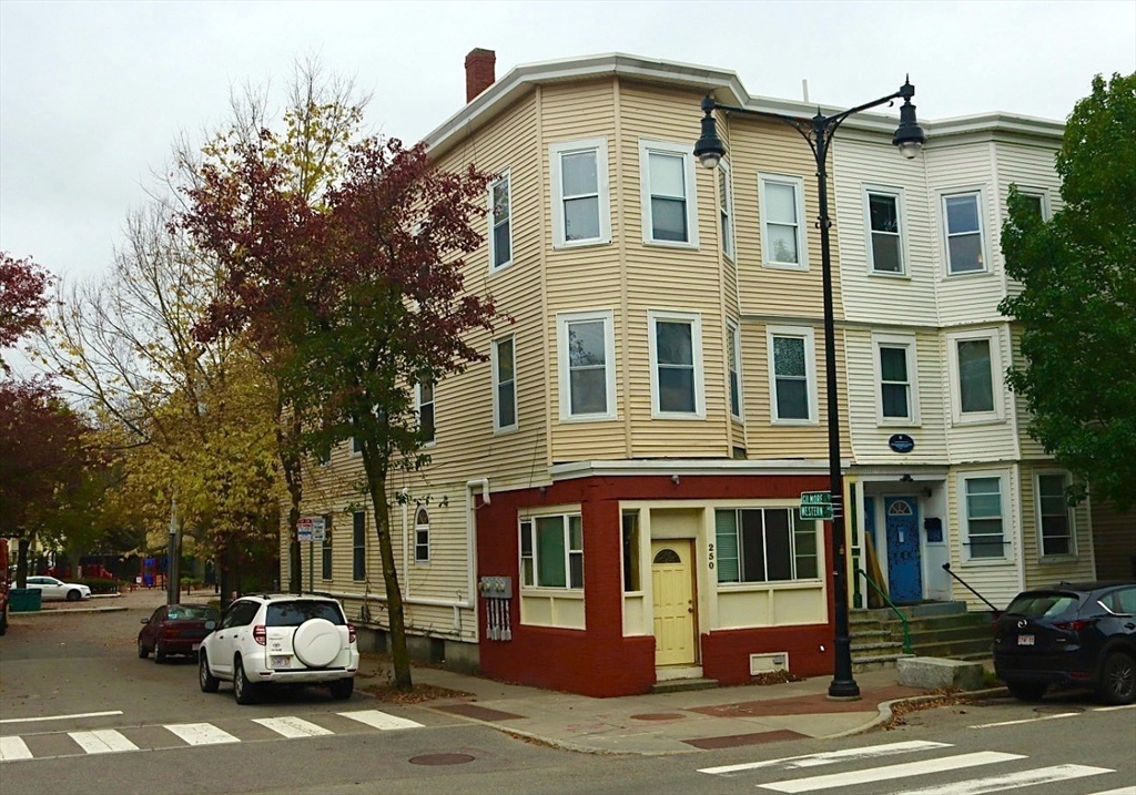 Photo of 250-252 Western Ave, Cambridge, MA