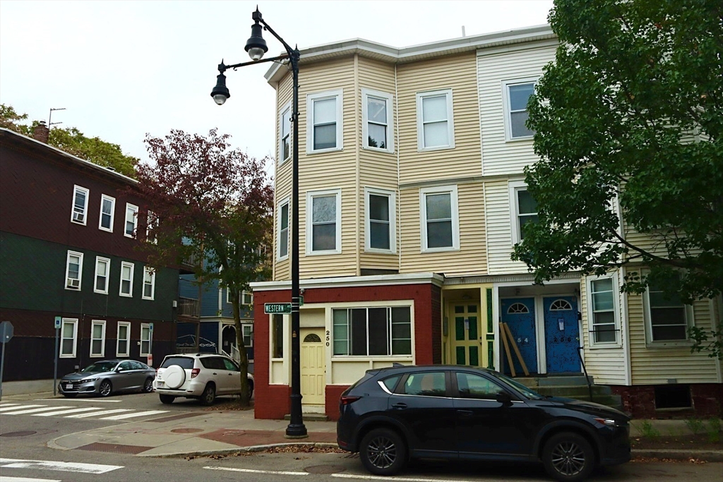 250-252 Western Ave #3, Cambridge, MA Photo #2