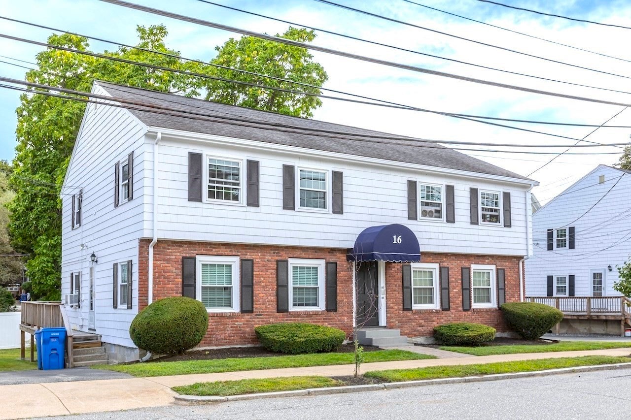 Photo of 16 Richardson St, Wakefield, MA