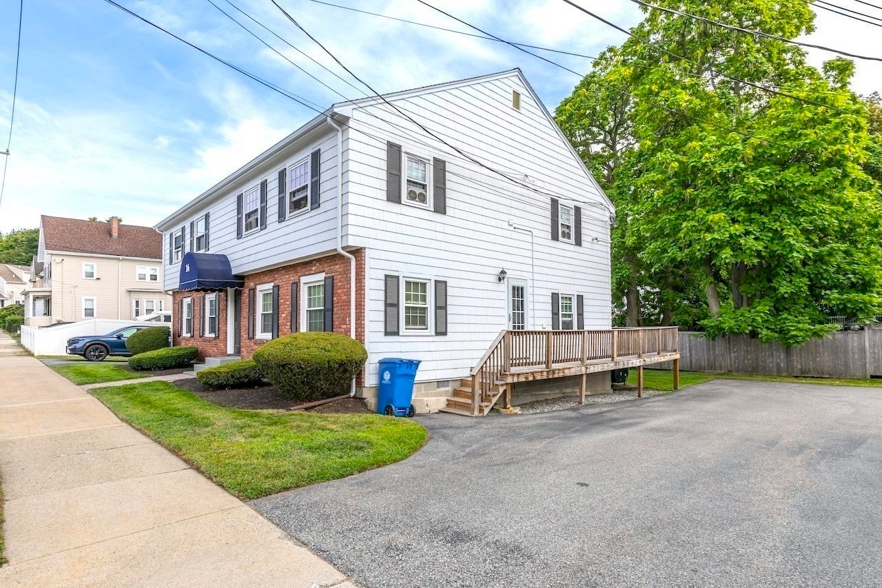 16 Richardson St C