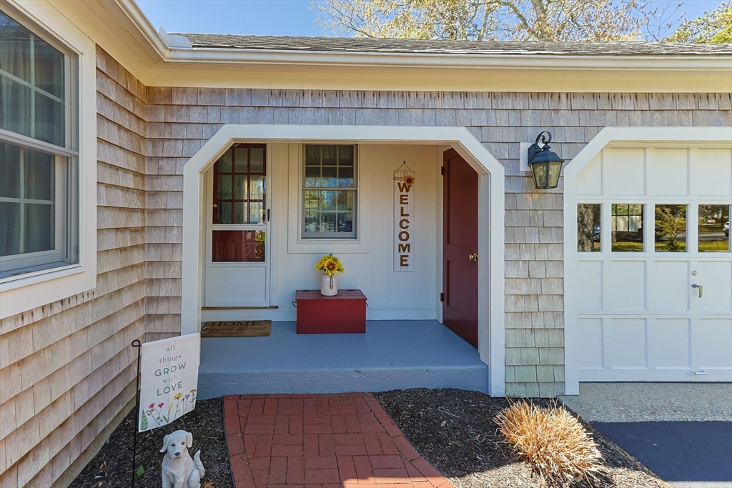 55 Scholl Ave