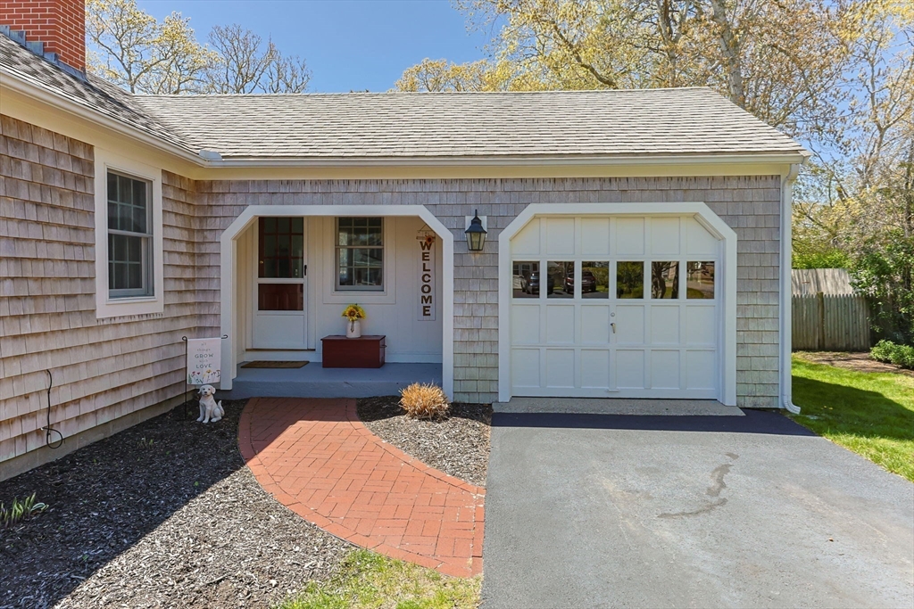 55 Scholl Ave