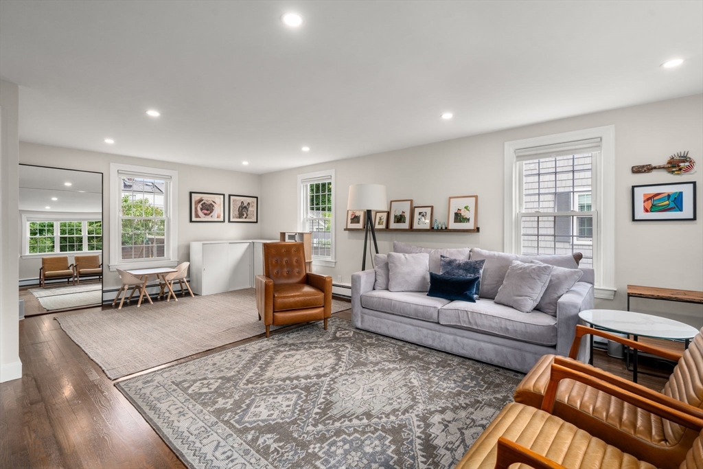 91 Evans St