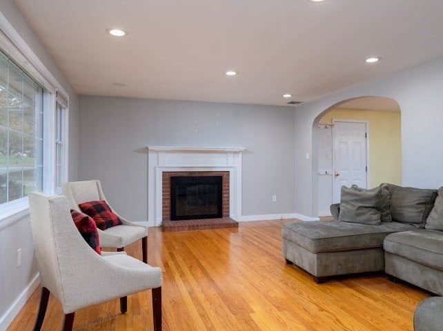 35 Vista Dr, Shrewsbury, MA Photo #7