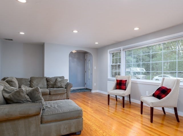 35 Vista Dr, Shrewsbury, MA Photo #8