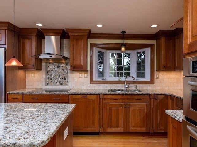 35 Vista Dr, Shrewsbury, MA Photo #13