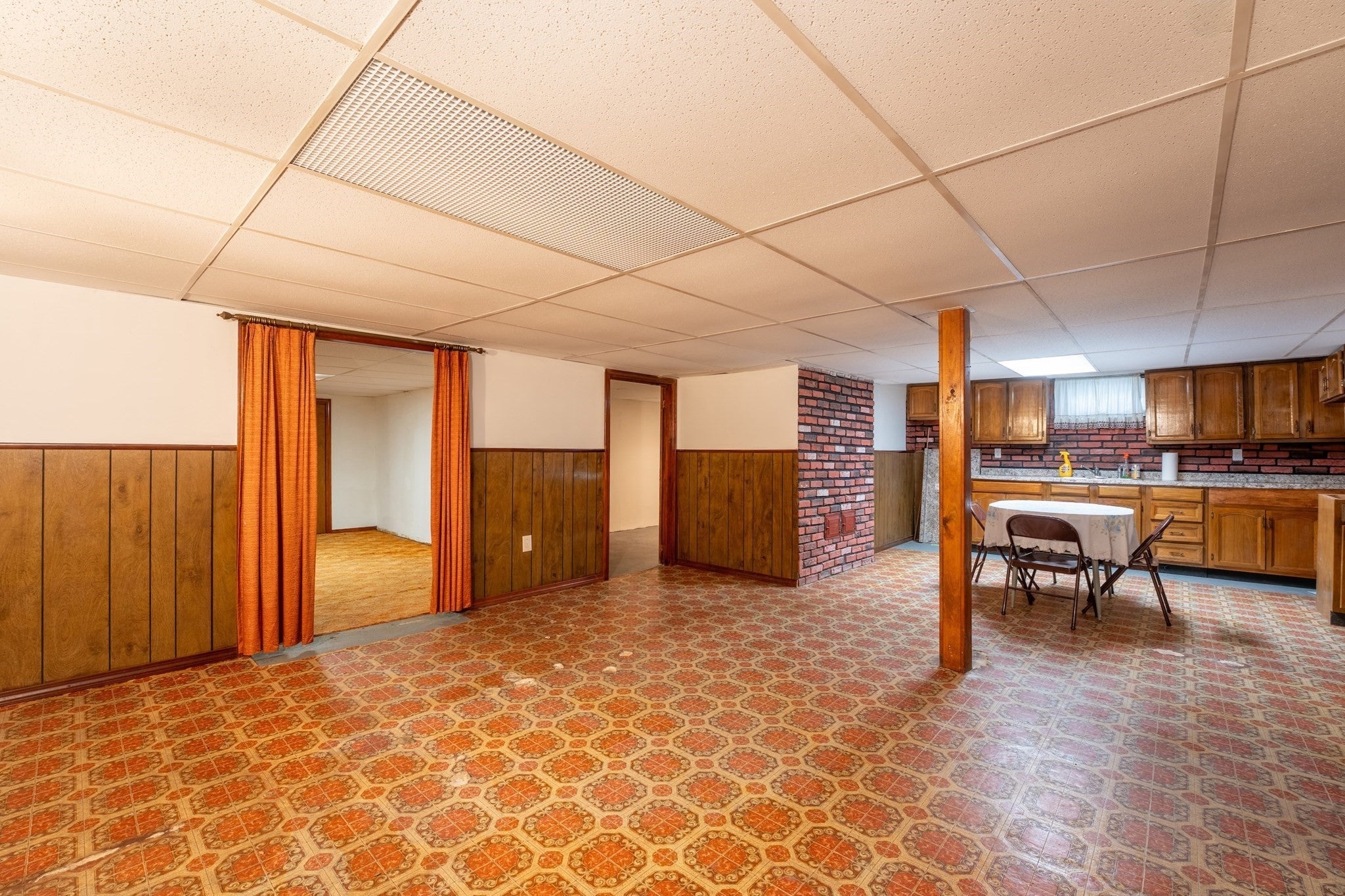 126 Clay St, Pawtucket, RI, 126 Clay St, Pawtucket, RI Photo #3