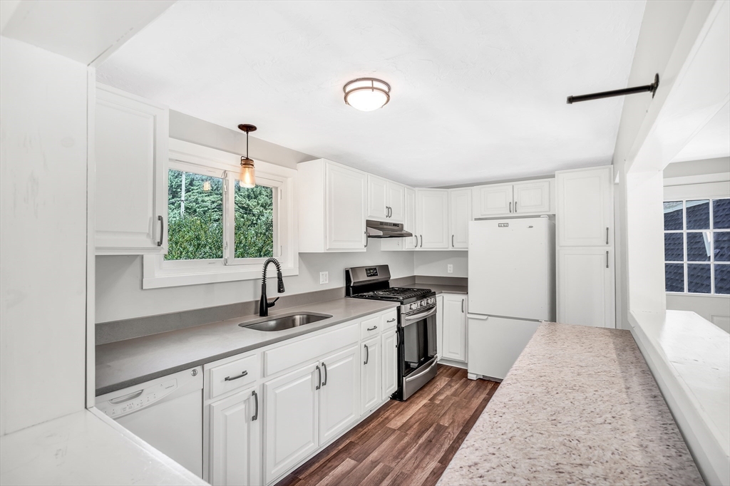 2 Clover Hill Road