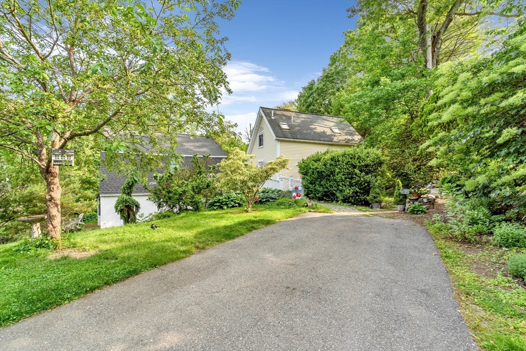 2 Clover Hill Road