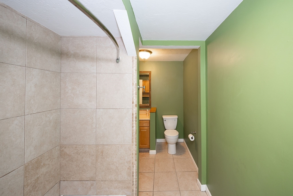 1025 Mechanic Street