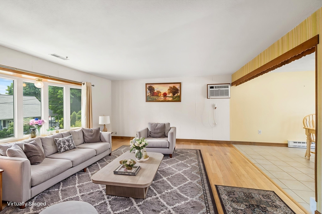14 Weybossett St