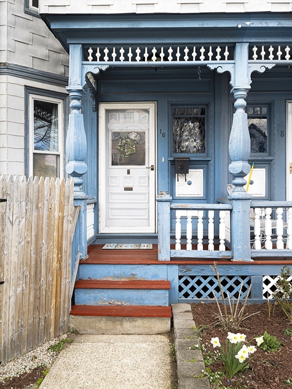 16 Doane St 16