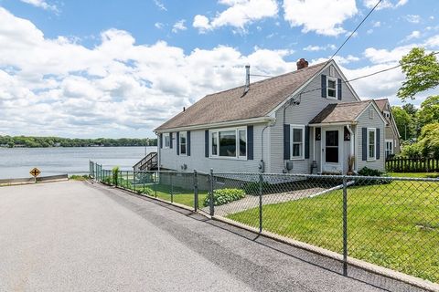 4 Lake Ave Tiverton RI 02878