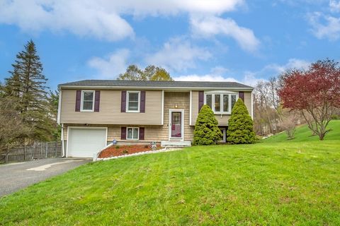 Photo of 285 Ellendale Circle, Springfield, MA 01128 (MLS # 73506005)