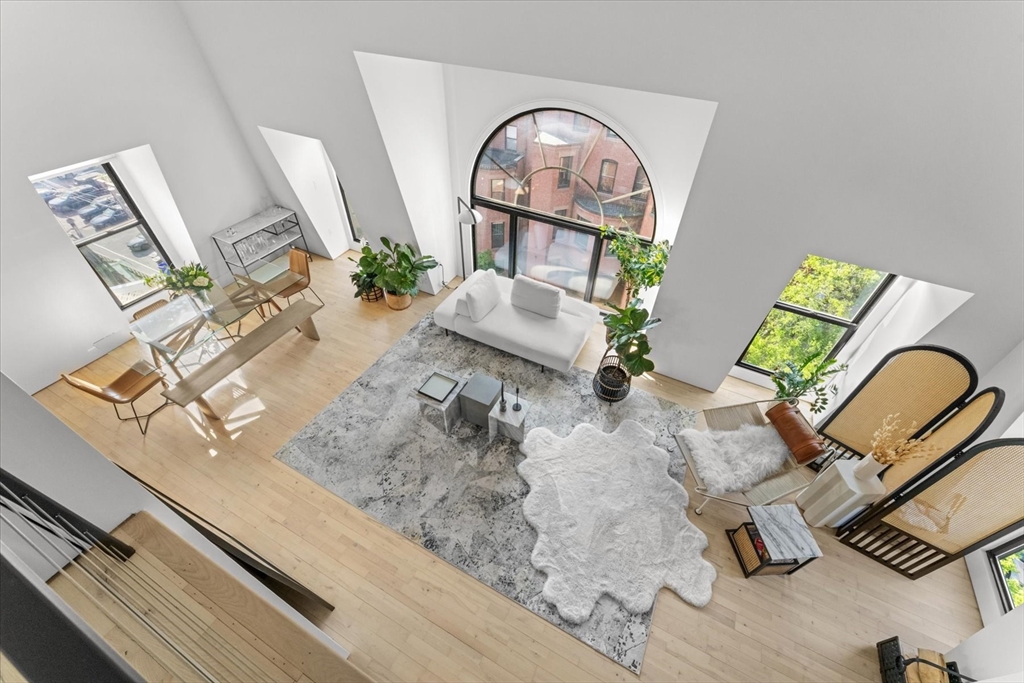 201 Newbury St 506