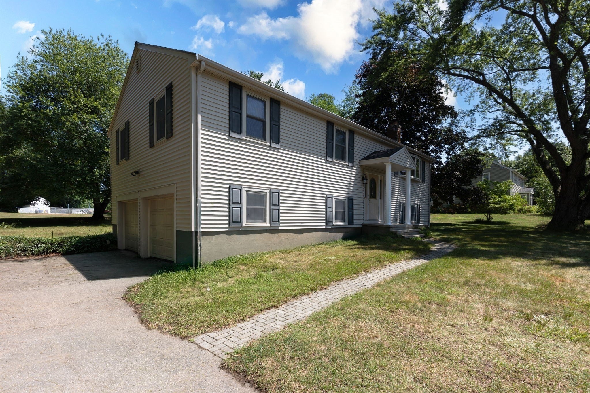 24 Saddle Drive