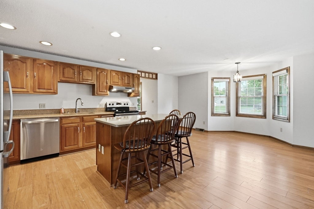 31 Deborah Lane, Westfield, MA Photo #16
