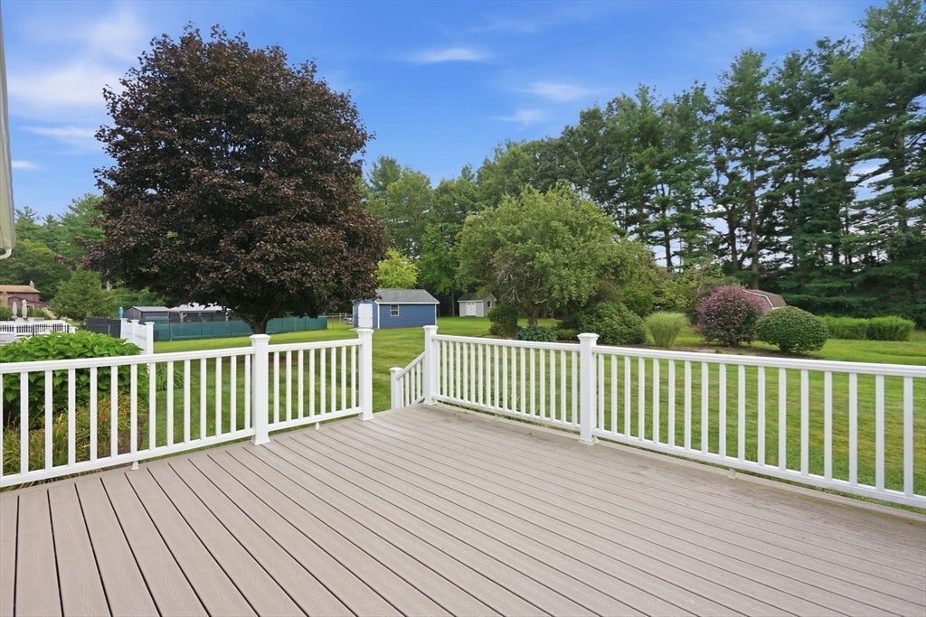 31 Deborah Lane, Westfield, MA Photo #34