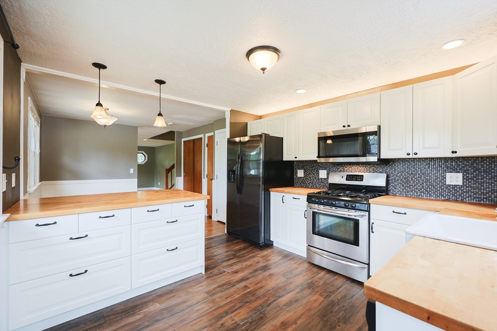 24 Fraser Rd