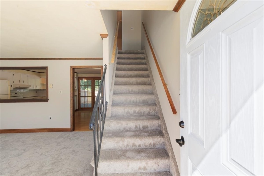 23 Orchard Ave E