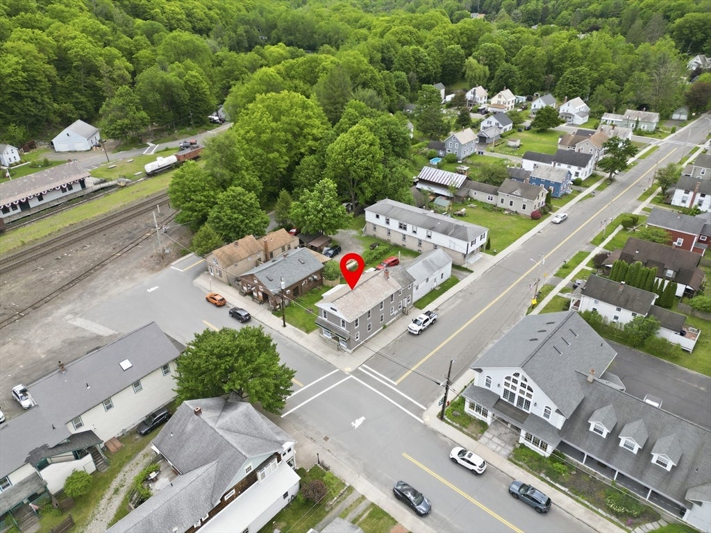 27 Main St