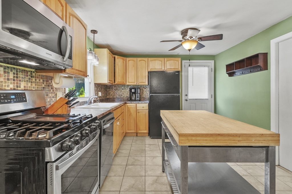 32 Stearns Ave