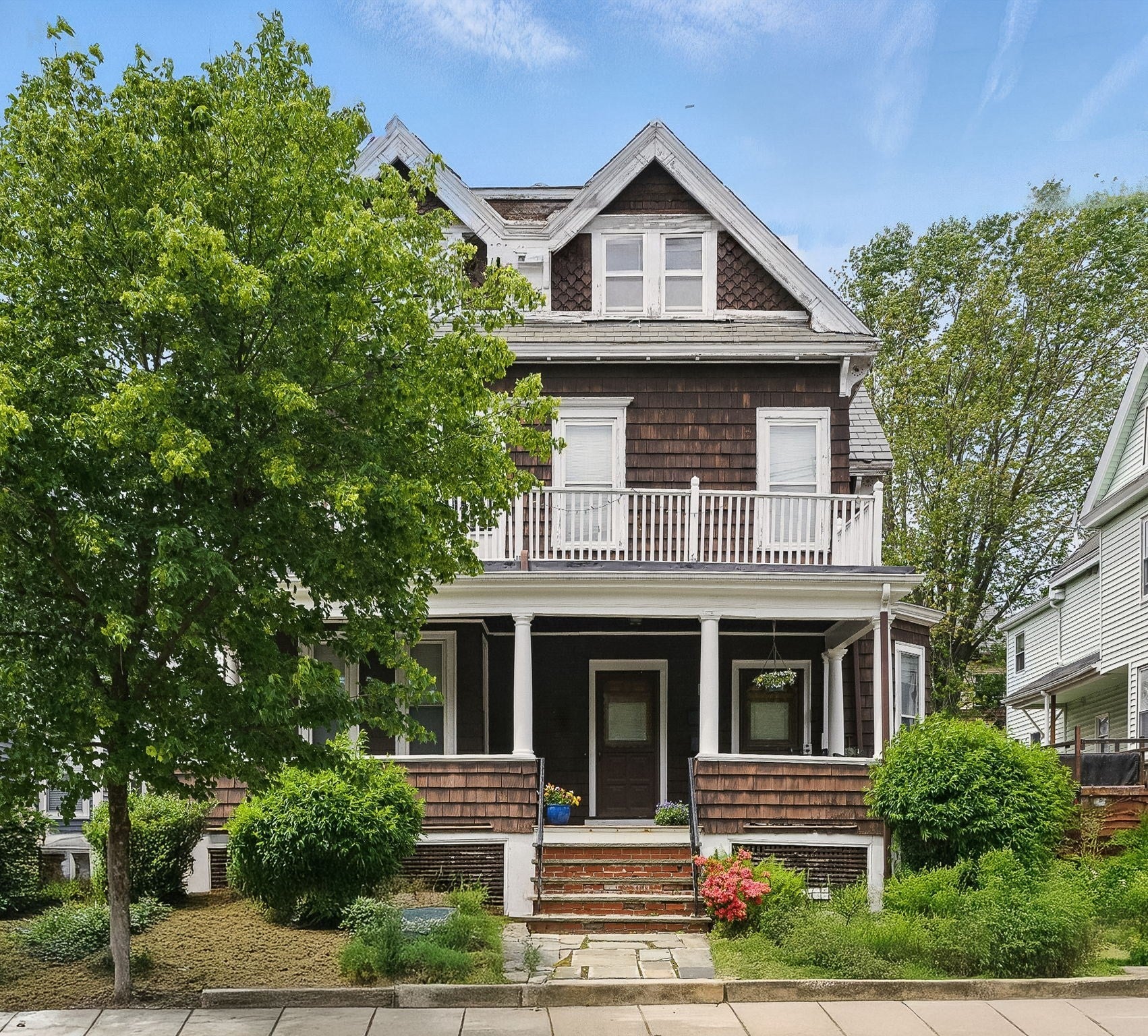 246 School St
