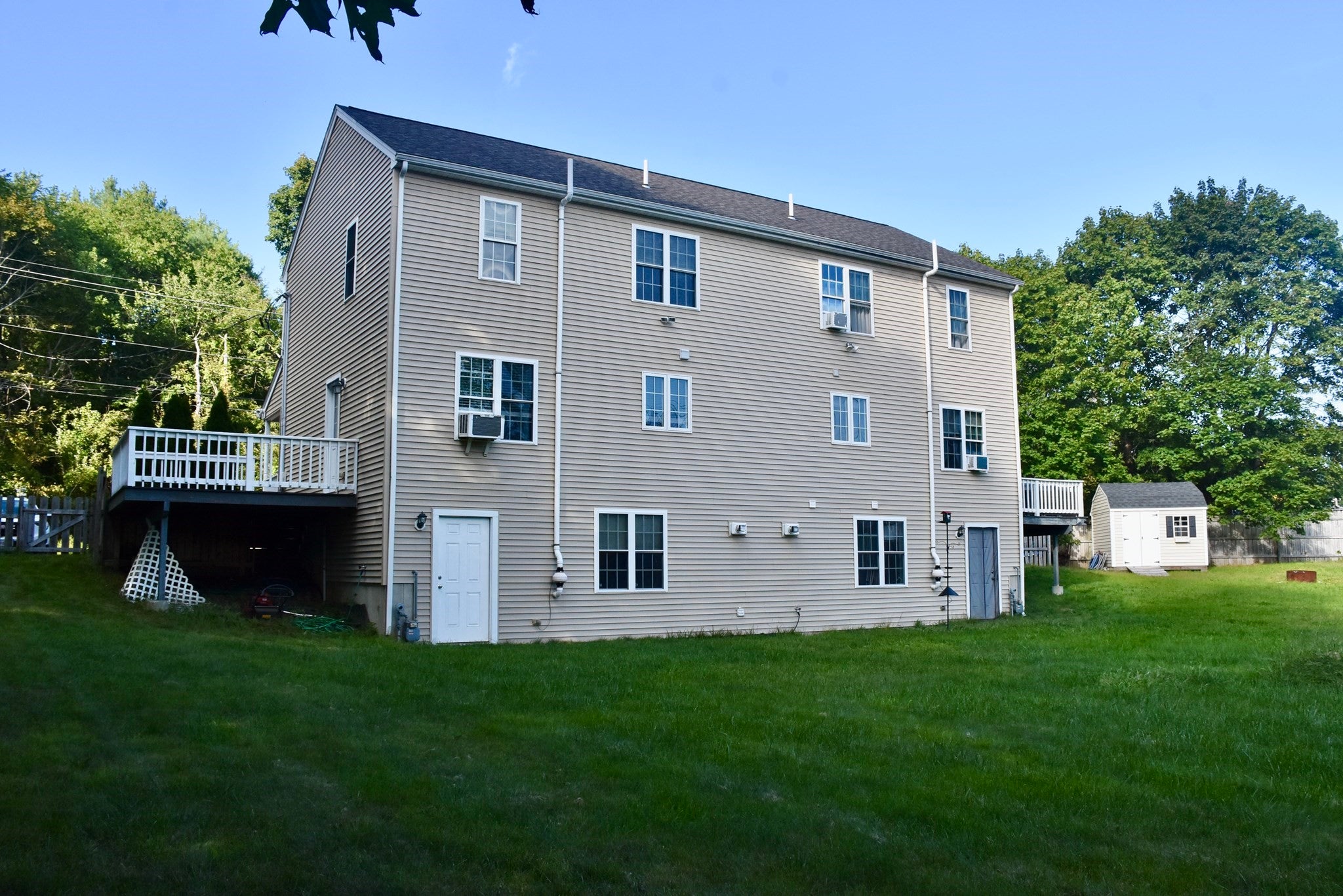 581 Plymouth St 581, Middleboro MA 02346