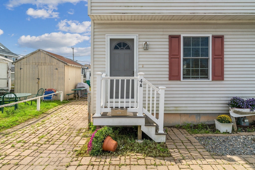 4 Chase St